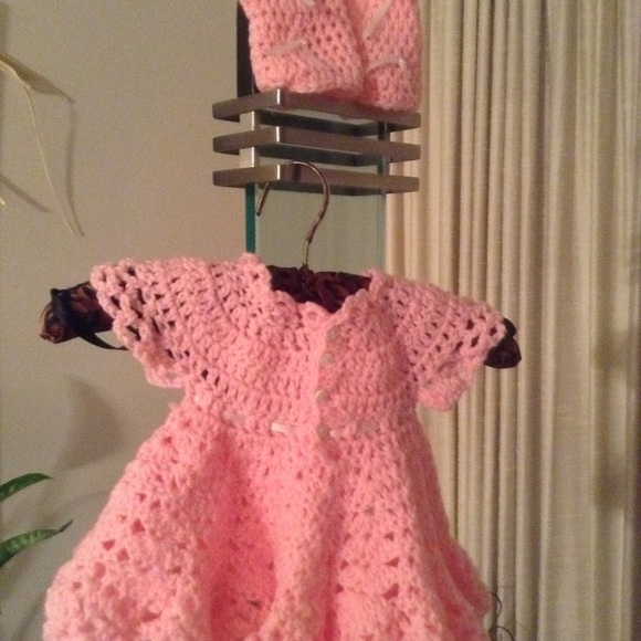 Beautiful crochet dress and leg warmers - Picture 2 of 5